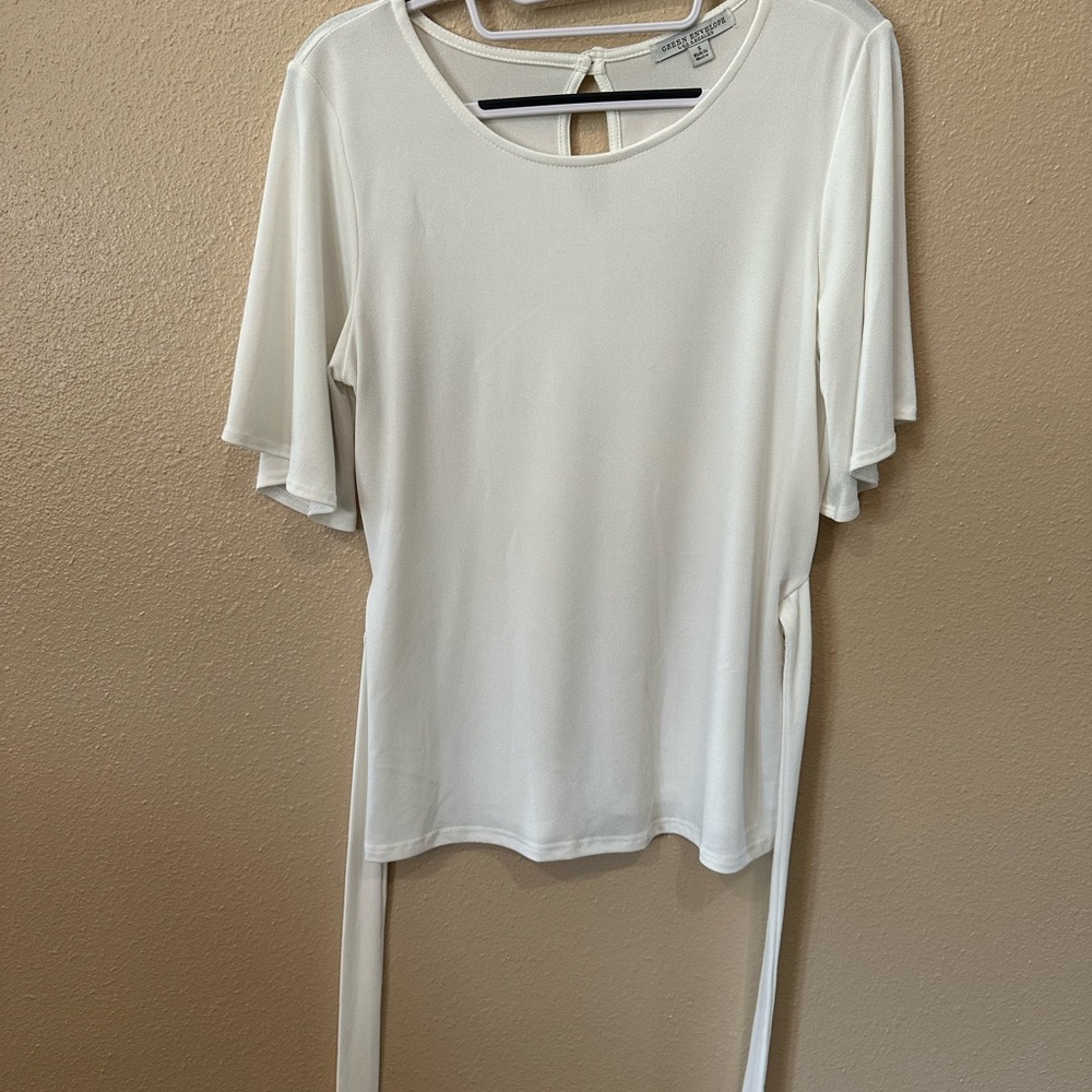 Green Envelope White Back Tie Blouse with Short Sleeves